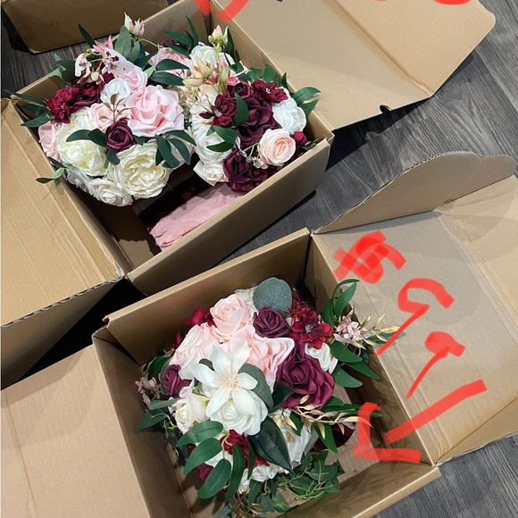 (SOLD FB Marketplace) Ling’s Moment Marsala Collection - Picture 2 of 3